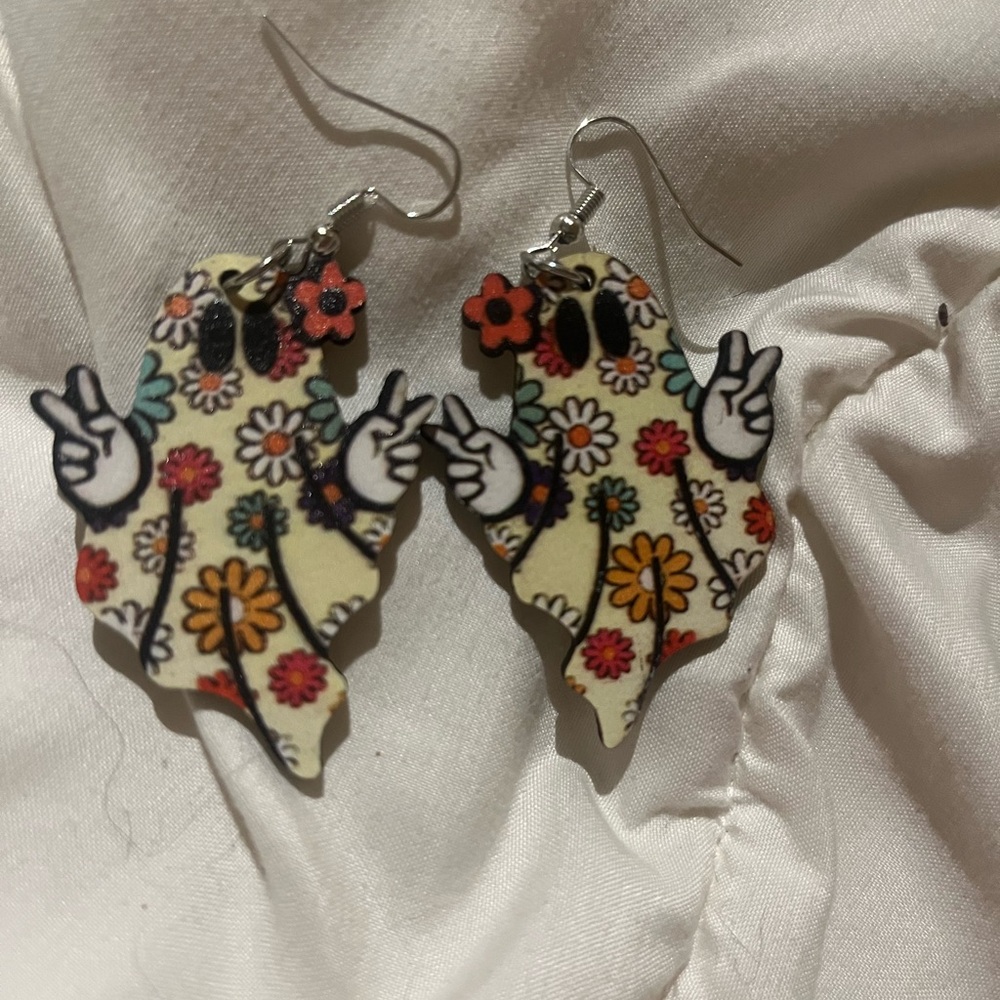 Floral Ghost Earrings Wooden Halloween 👻